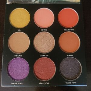 X Bailey Sarian Venice Fling Eyeshadow Pallette